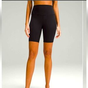 🍋🍋NWOT! Lululemon Align High Rise Short 8”🍋🍋. Size 2. Color Black.